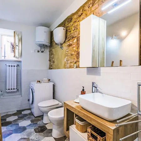 In Piazza By Interhome